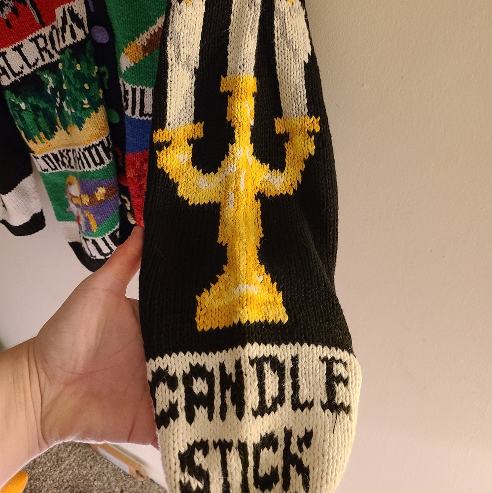 RARE Vintage The Eagle Eye Clue Sweater - Picture 13 of 14